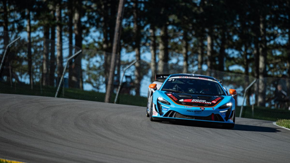 A Tale of Two Races in VP Racing SportsCar Challenge at Mid-Ohio