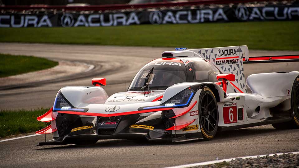 #6 Acura Team Penske DPi races through the Mid-Ohio Sports Car Course